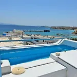 Danae - Seaside With Pool & Hot Tub *