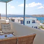 Danae - Seaside With Pool & Hot Tub Villa Piso Livadi