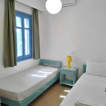 Danae - Seaside With Pool & Hot Tub Vila Piso Livadi