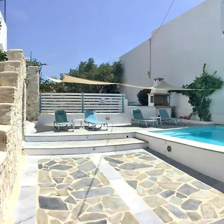 Danae - Seaside With Pool & Hot Tub Villa *