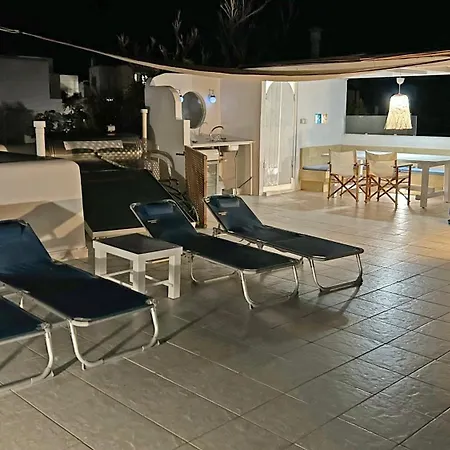 Danae - Seaside With Pool & Hot Tub Villa *