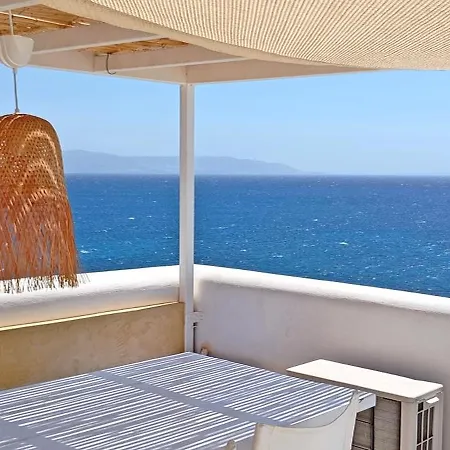 Danae - Seaside With Pool & Hot Tub Villa