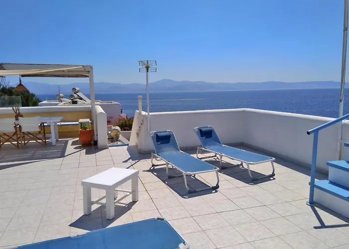 Danae - Seaside With Pool & Hot Tub *