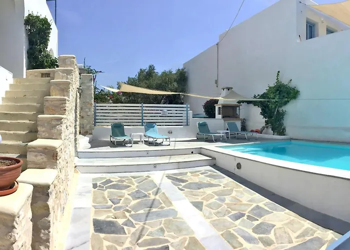 Danae - Seaside With Pool & Hot Tub Villa *