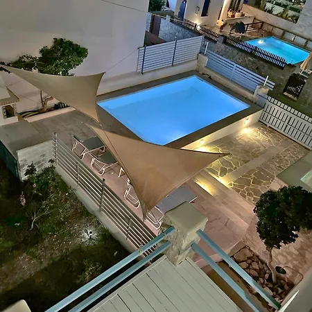 Villa Danae - Seaside With Pool & Hot Tub *