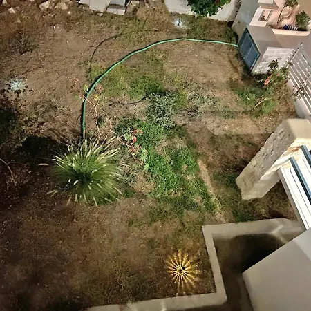 Danae - Seaside With Pool & Hot Tub Piso Livadi